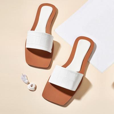 China 2021 Fashion Trend New Summer Leisure Women Slippers Fashion Concise White Square Toe Flat Mules Slides Outdoor Beach Ladies Shoes for sale