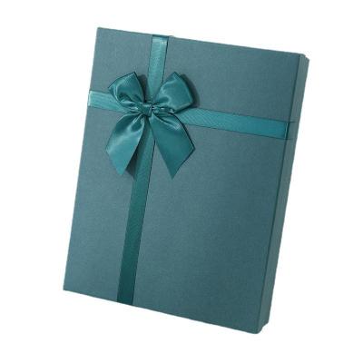 China Recyclable Manufacturer's Stock Large Dark Green Rectangular Gift Box Ribbon Bow Gift Box for sale