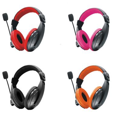 China Consumer Electronics Stylish Durable Design New Model Stereo OEM Wired Gaming Earphone With Two Microphone for sale