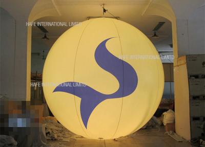 China la ejecución del diámetro de los 2.5M suspendió el globo ligero inflable con la lámpara del halógeno 2000W en venta