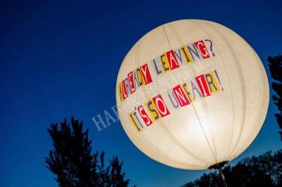 Cina Annunciando il pallone d'accensione gonfiabile 230V della decorazione per galleggiare in vendita