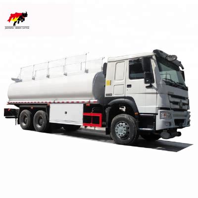 China High Quality Carbon Steel Sinotruk Howo 20cbm 6x4 Oil Tank Truck For Transport Fuel For Africa for sale