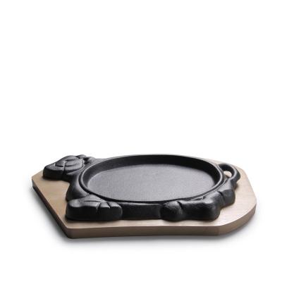 China Modern Hot Sale Cow Shape Cast Iron Sizzling Dish And Steak Pan With Wooden Tray for sale