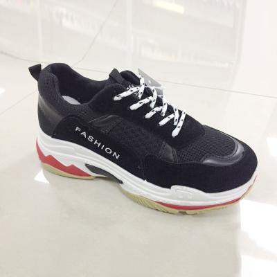 China High quality the latest design comfortable and durable sports shoes for sale