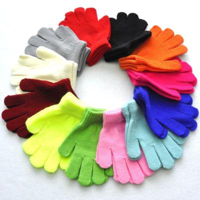 China Simple Cheap Child Gloves Warm Magic Gloves Knitted Solid Mittens For Student 15 Colors Kids Gloves for sale