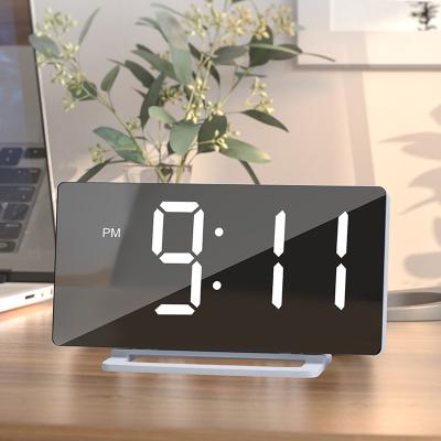 China Hot Sales FM Radio Radio Desk And Table Clock Digital Desktop Alarm Led Clock For Bedroom for sale