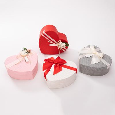 China 2022 Recyclable San Valentines Day Cardboard Heart Shape Valentines Day Heart Shaped Gift Box For Valentines Day Gift Packaging for sale