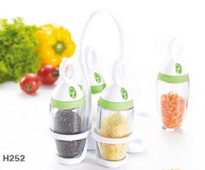 China Sustainable Home Use 4pcs Plastic Condiment Set Spice Jar for sale