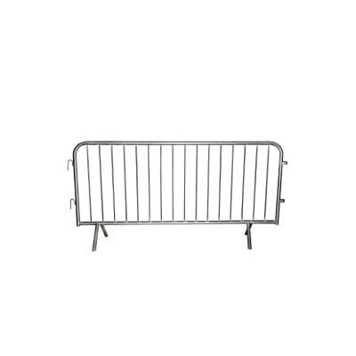 China Easily Assembled Hot Dipped Galvanized Pedestrian Security Barriers Pipe Barricade for sale