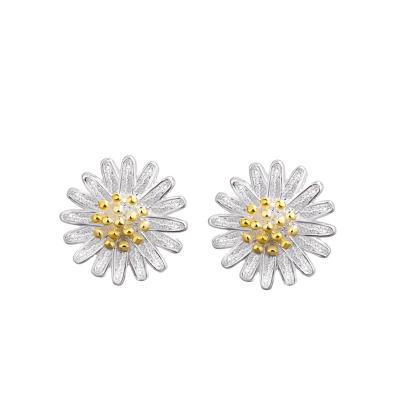 China TRENDY Latest Fashion Daisy Flower Stud Earrings For Women Gold Plated Earring for sale