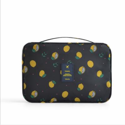 China Large capacity Korean multifunctional travel style cosmetic bag makeup for sale