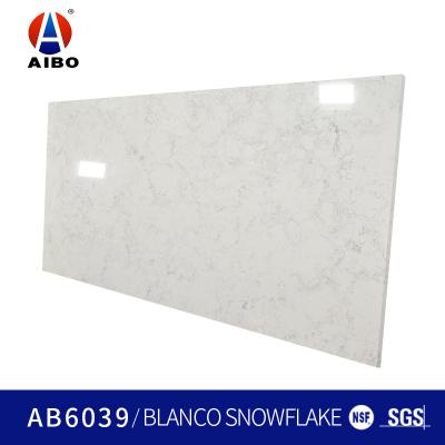 Cina Il Grey bianco della scintilla venato la decorazione domestica delle lastre artificiali del quarzo 3200*1600 in vendita