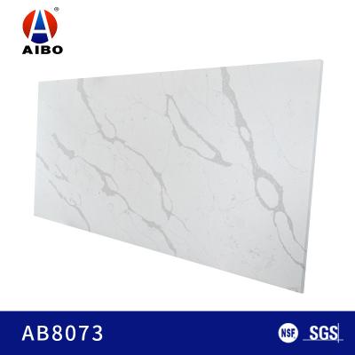 China Weißer 2cm 3cm Körper-Carrara-Quarz Countertop mit Btahroom-Eitelkeitsspitze zu verkaufen