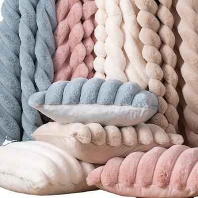 China Custom Made Luxury Breathable Jacquard Stripe Minky Bubble Blankets & Cushions Micro Mink Faux Fur Throw Blanket for sale