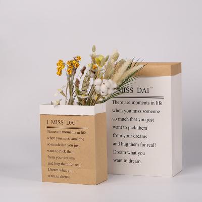 China Recyclable Large Flower Arrangement Paper Bag Storage Flower Packaging Leather Dry Paper Bag for sale