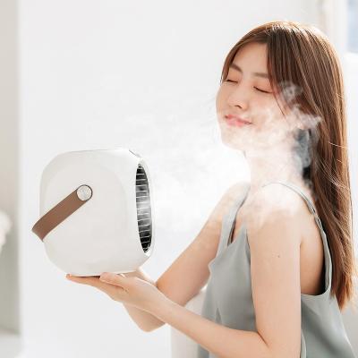 China Humidifier With Night Light Home Fan 2021 New Product Jet Humidification Fan Mini Air Conditioner Water Cooling Desktop Fan for sale