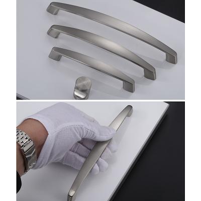 China Modern Safety Shower Pull Metal Cabinet Furniture Handle Non-slip Aluminum Alloy Kitchen Handles For Drawers for sale