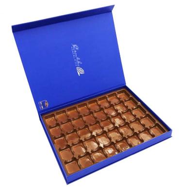 China Recyclable Celebration Use Chocolate Packaging Box With Tray Packing Box for sale