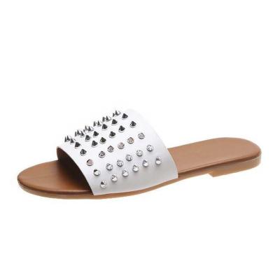 China Tengye 2021 Breathable New Summer Stud Sandals Stud Women's Flat Shoes Women's Slippers Women's Sandals for sale