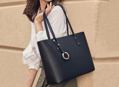 China 2019 new single-shoulder bag large capacity women's handbag fashionable custom logo tote bag for sale