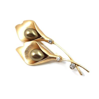 China ALLOY Ginkgo Biloba Pearl Pin and Brooch, Garment Accessories Birthday Gift Brooches for Women for sale