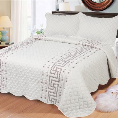 China White Soft Touch Bedspreads Bed Cover Quilted Embroidery Comforters Microfiber Comforter Sets 3pcs Comforter Colcha Bedspreads Bedding for sale