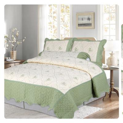 China Soft Touch Microfiber Comforter Set Embroidery Green Color Colchas Lightweight Bed Covers Bedding Edredones Bedspread Home Set for sale