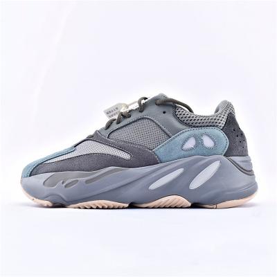 China Famous Brand Rubber Designer Original Running Shoes Casual Sport Shoes Yeezy Azael 700 Sneakers V3 for sale