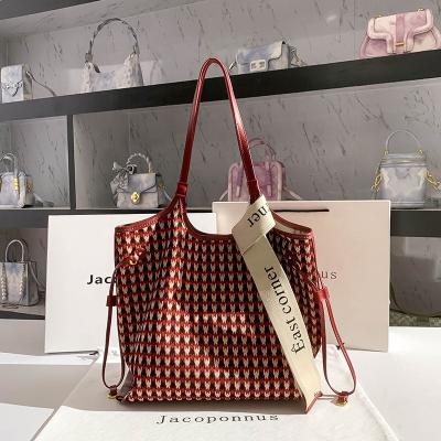 China Portable Factory direct sales low order quantity 2023 new fashion women's handbag designer canvas dinner Tote bag custom women's bag for sale