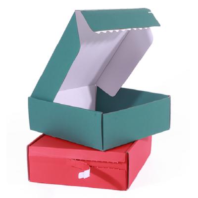 China Recycled Materials Postage Box Custom Cosmetic Peel Off Self Seal Packaging Box Return Tape E-Commerce Shipping Boxes For Clothing for sale