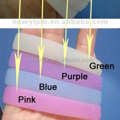 China Eco - Friendly Silicone UV Reflective Wristband , Sun Sense Color Changing Wristband for sale