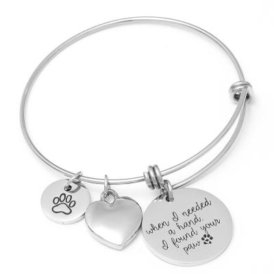 China CLASSIC Adjustable Jewelry Round Engraved Heart Dog Paw Couple Men Charm Bracelet zu verkaufen