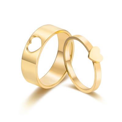 China CLASSIC Haughtily Love Jewelry Tiny Matching Stainless Steel Lover Rings 18K Gold Plated Heart Couple Rings en venta