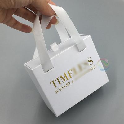 China Small Recyclable Luxury White Custom LOGO Cardboard Paper Gift Silk Scarf Packaging Box for sale