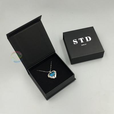 China Recyclable Luxury Black Custom LOGO Magnetic Closure Gift Box For Jewelry Necklace for sale