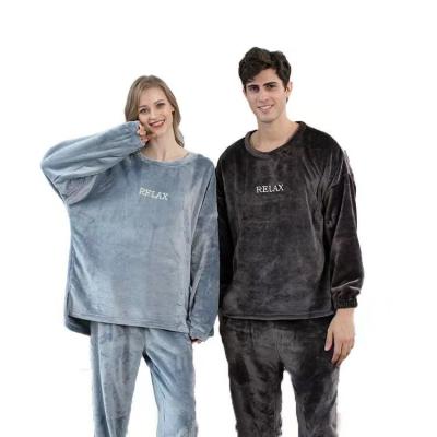 China New QUICK-DRY autumn and winter men's and women's winter men's and women's pajamas loose flannel warm thickening can wear the suits at home for sale