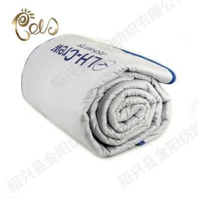 China Latest Anti-allergy Cotton Duvet Filling Durable 100% Polyester Duvet For Adults for sale