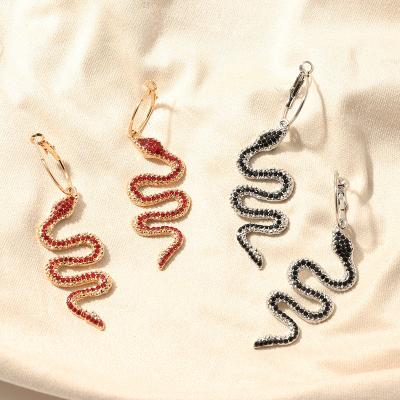 China FASHIONABLE YANYE Exaggerated Fashion Snake Element Personalized Metal Diamond Earrings for sale