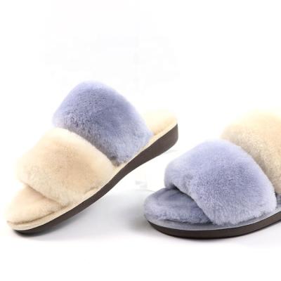 China 2021 Custom Fashion Trend Plush Slipper Winter Designer Fur Women's Home Slippers Plush Slippers High for sale