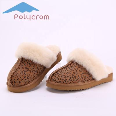 China New fashion trend autumn and winter sheep fur female woolen slippers home woolen slippers for sale