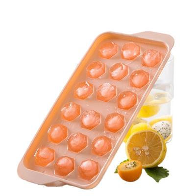 China Viable Ice Cube Tray Round Ice Maker Tray With Plastic Spherical Whiskey Cocktail Party Mold Lid Ice Cold Drink for sale