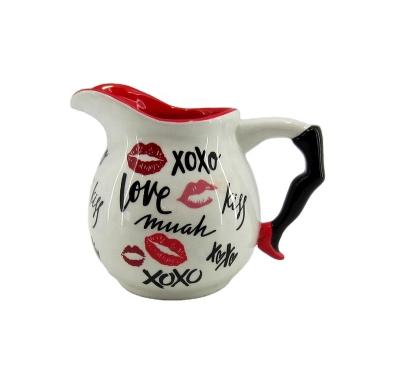 China Sustainable Red heart ceramic pitcher for 2021 Valentine's Day for sale