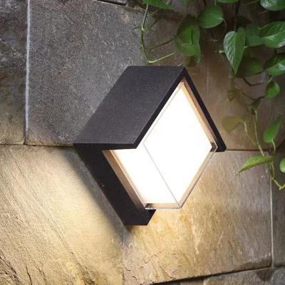 China Outdoor Wall Mounted Aluminum Polycarbonate Wall Light With Square Shape for sale