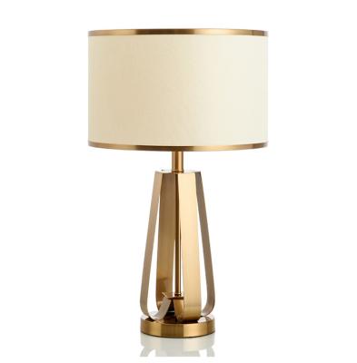 China Modern Home Decoration Bedside Metal Table Lamp Modern Gold Lamp Reading Table for sale