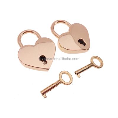 China Nickel Free Padlock High Polished Gold Heart Love Padlock With Key 30*39mm for sale