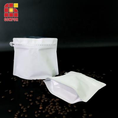 China Coffee Bags Kenya Custom Printed Bottom Gusset 1kg Hemp Pla Green Coffee Beans Bags Pouch Packaging Holder With Valve Kenya for sale