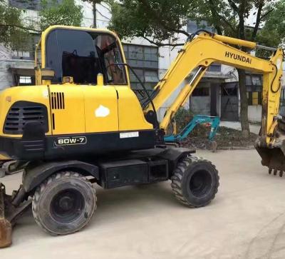 China Various Construction and Excavation Applications Original Korea Hyundai Used Excavator 60W-7, Second Hand Wheel Crawler Excavator Used For Road Construction for sale