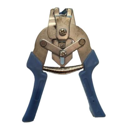 China Staples M Flat High Quality Fasteners Nails M18 Clamps For Fence Making for sale