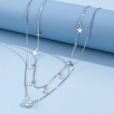 China New Temperament Web Celebrity Light Titanium Female Clavicle Chain Trendy Simple Luxury Steel Lucky Grass Necklace for sale