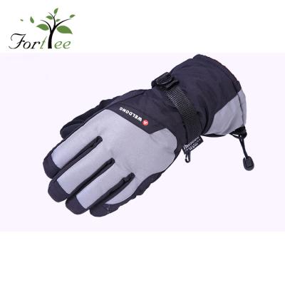 China Comfortable Windproof Outdoor Leather Gloves Motorcycle Man Winter Hand Ski Gloves for sale